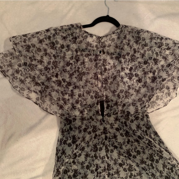 👗 TOPSHOP Organza Dress with Ruffle Sleeves - Picture 2 of 4